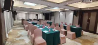 Rufeng Hotel (Qufu East High-speed Railway Station)