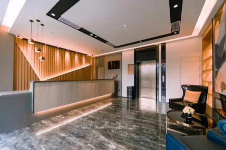 Homeinn Selected Hotel (Nantong Yuanyong Plaza Wenfeng Subway Station) Отели рядом с достопримечательностью «Jiangsu College of Engineering and Technology»