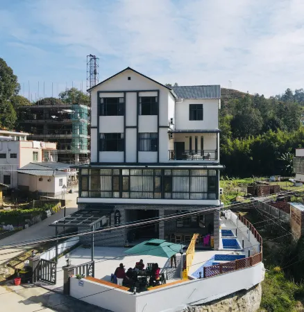 Zizhu lanting mountain residential hostel Отели рядом с достопримечательностью «Hot Spring»