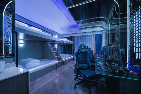 TP E-sports Hotel (Haifeng Phoenix New Town Branch) Отели рядом с достопримечательностью «Former Residence of Peng Pai Martyrs»