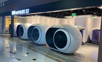 The new design is based on a futuristic concept that incorporates various types and sizes to create a visually appealing aesthetic at Ke Sleeping Lounge (Beijing Daxing Airport Terminal)