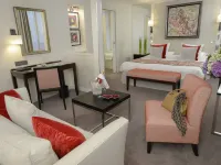 Best Western Plus Hotel Sydney Opera Hotels near Auber Station