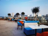 Moonlight Hotel in the City (Wing Yi Plaza)