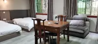 Zizhong Yonghao Business Hotel - parking