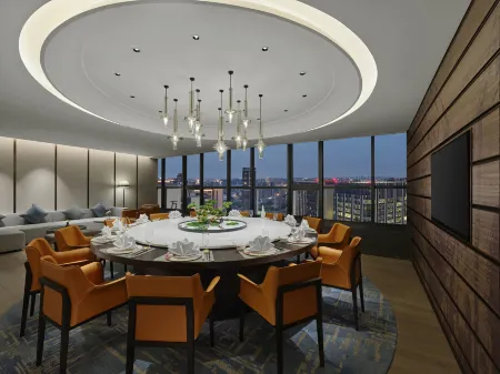 DoubleTree by Hilton Chengdu Riverside Отели рядом с достопримечательностью «Chengdu University of Technology (South Campus)»