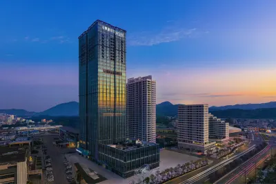 Fairfield by Marriott Shenzhen Shenshan Special Cooperation Zone Hotels near Houmen Railway Station