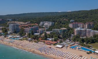 Palm Beach Hotel - All Inclusive with Free Beach Package & Private Beach