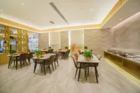 Super 8 Hotel (Akto) Hotels in Akto