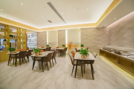 Super 8 Hotel (Akto)