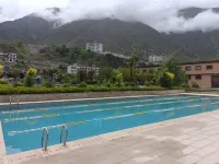 Quzika Hot Spring Resort & Spa - Pools
