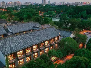 Blossom House Yangzhou Lakeside