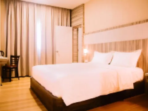 The Golden Bay Hotel Batam Hotel dekat Gapura Bengkong Sadai