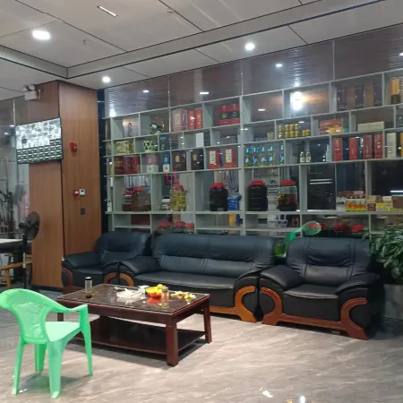 Xinjing Hotel