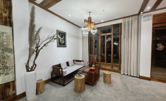 Liping Zhaoxing Dongzhai Linyin Inn