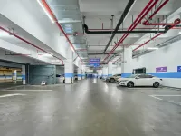 麗楓酒店（湖州長興太湖大道店） - 停車場