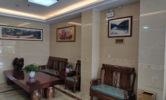 Lushui Linmao Hotel