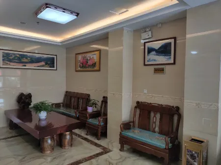 Lushui Linmao Hotel Отели рядом с достопримечательностью «Deng Geng Hot Spring»