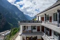 Tina's Youth Hostel Hotels near Middle Tiger Leaping Gorge, Shangri-La, Yunnan
