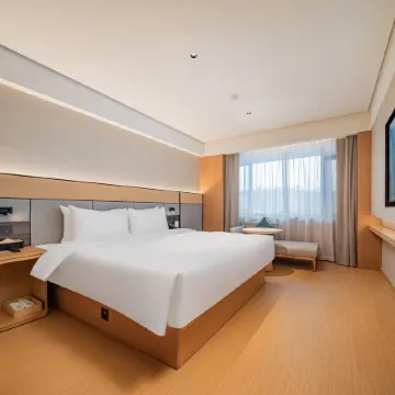 JI Hotel (Suining Central Business District Pedestrian Street)