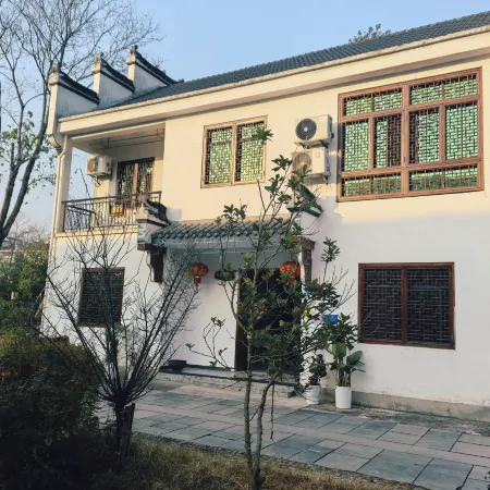 Lanxi Langjia Xiaoyuan B&B