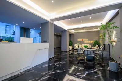 Baidu Hotel ( Jinghong Manting Park) Hotel dekat Jinghong South Terminal Bus Station