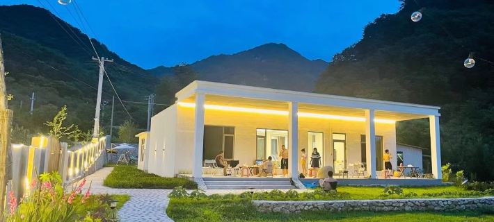 Jingxin Mountain House Home stay Hotels in Huanren
