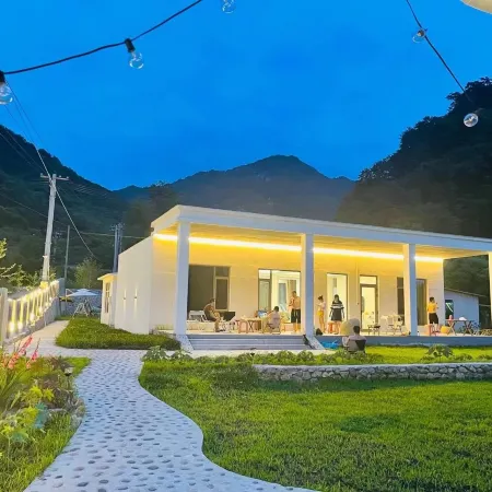 Jingxin Mountain House Home stay
