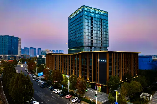 Wanjin Hotel (Zhengzhou Airport Area Shuanghe Lake Central Park)