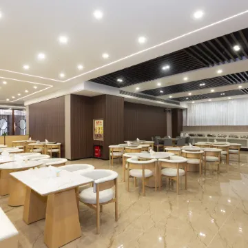 Quan Duo Hotel (Suining High-speed Railway Station Branch)