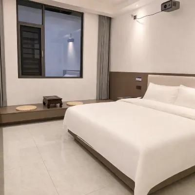 聖安酒店 Hotels near WaveGlamping Weilu Campsite (Dawan Branch)
