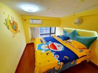 广州彼家公寓 - 大滑梯小黄人两房一厅套房