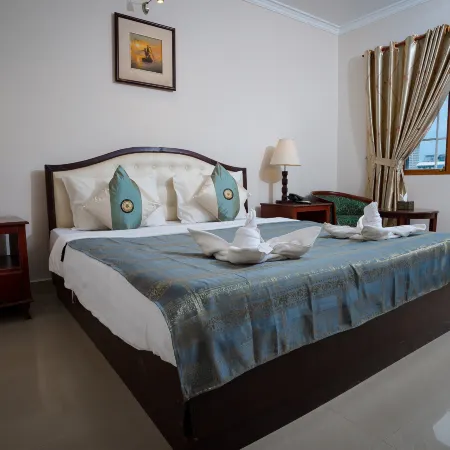 Silver Mounts Hotel