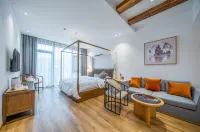 Yunshang Grassland Anji Yinxuanyuan Holiday Homestay
