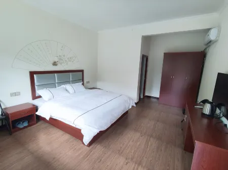 Shuangpai Wuchenglou Hotel