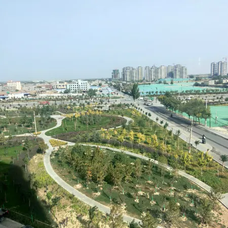 Wuwei Xinglong Hotel (Leitai Scenic Area)