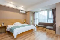 Yicheng Light Residence Hotel - Condos