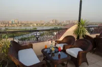 Swiss Inn Nile Hotel - bars