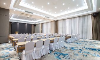 Atour Hotel (Jiangyin Binjiang Middle Road Sports Center)