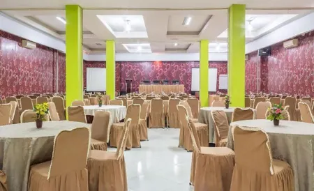Hotel Syariah Grand Jamee Отели в г. Sei Sikambing B