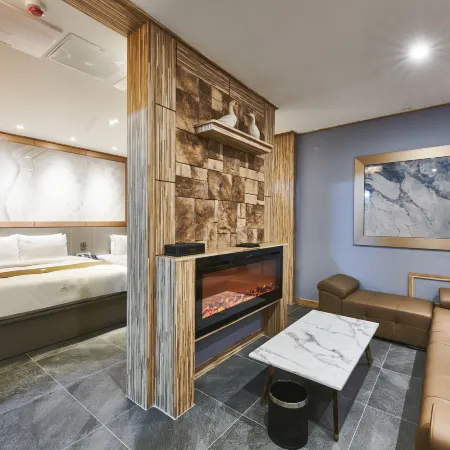 Aura Tourist Hotel