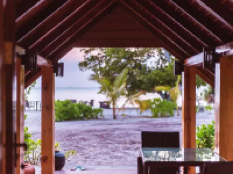 Endheri Sunset Hotels in Dhangethi