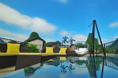 Han's Inn Отели рядом с достопримечательностью «With Dragon Bridge»