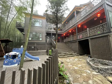 Yunbingshan Manzhu Inn Отели в г. Ланьшань