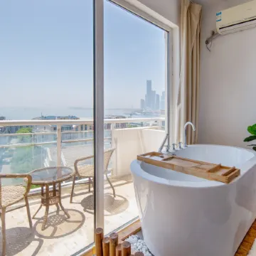 Floral Hotel·Qiyue Hotel (Qingdao Olympic Sailing Center May 4th Plaza store)