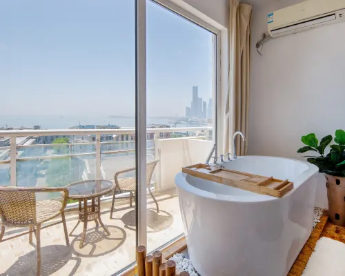 Floral Hotel·Qiyue Hotel (Qingdao Olympic Sailing Center May 4th Plaza store) Hotels in Qingdao