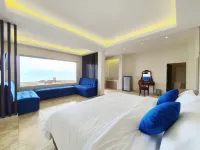 77 Sunset Plaza Hotels in Cisolok