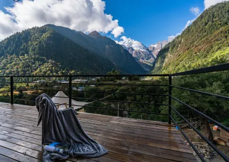 Yubeng Snow Mountain Vow Luxury Tent Hotel