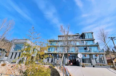 Yiming Shuju Guesthouse (Xinmi Fuxi Mountain) Отели в г. Синьми