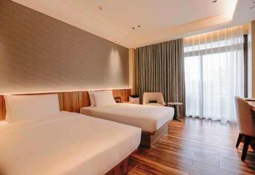 더 스트라이프 호텔 수영장