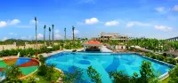 Tritonbay Saltwater Hotspring Resort - Parkering